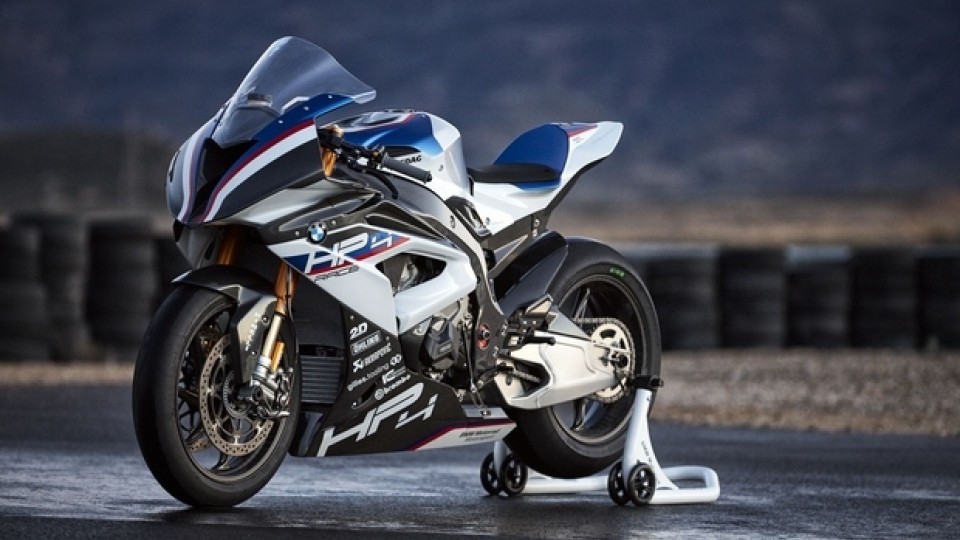 Moto News Bomba BMW ecco la HP4 Race da 215 CV GPone